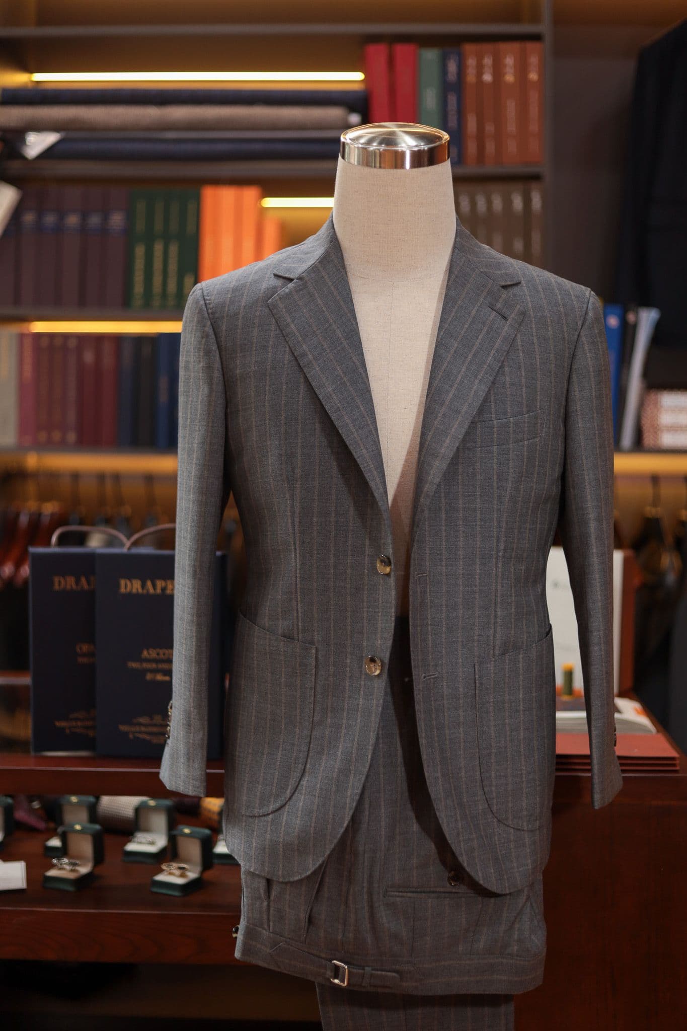 drapers-italy-2-ply-grey-stripe-suit