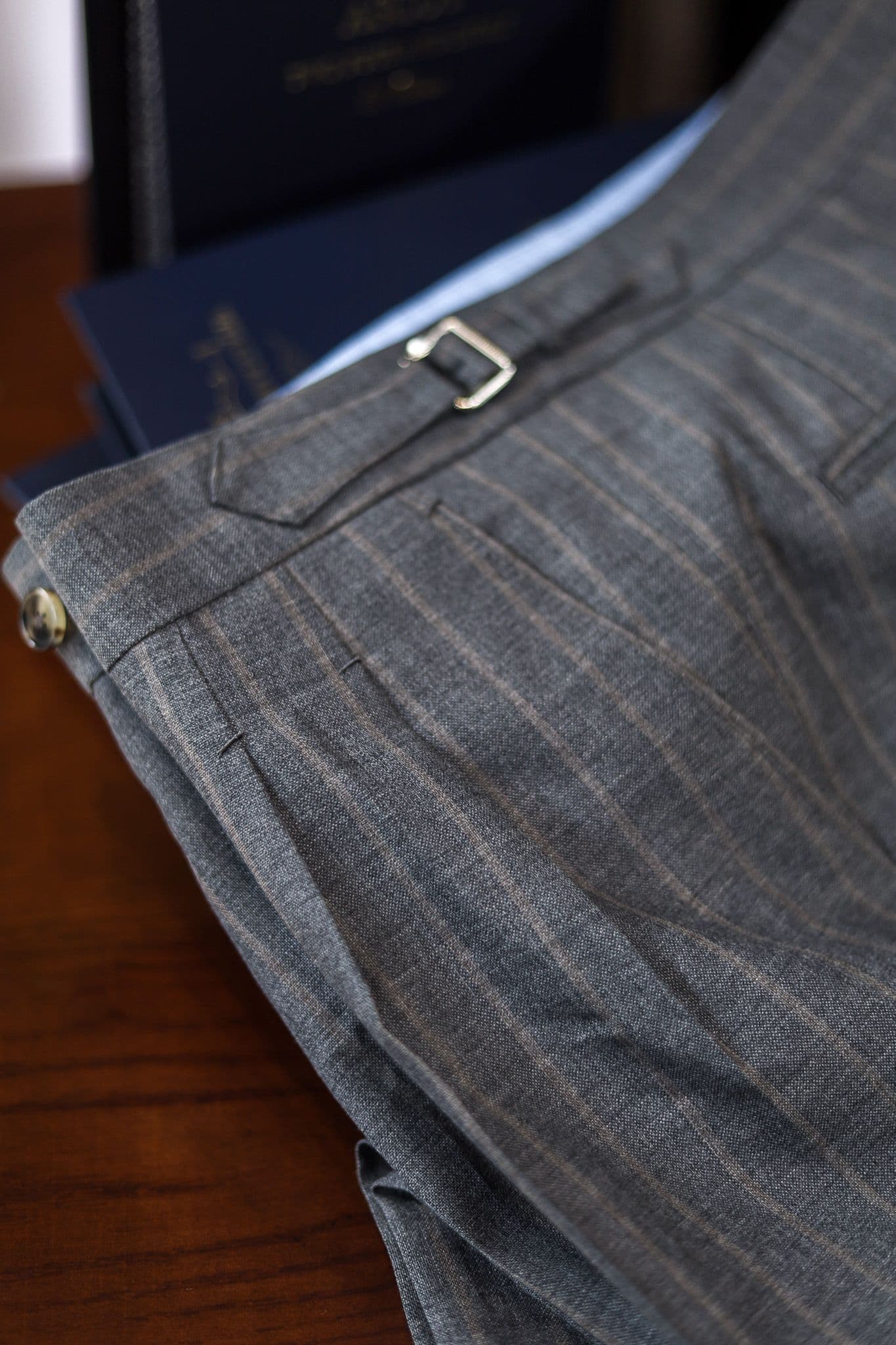 drapers-italy-2-ply-grey-stripe-suit