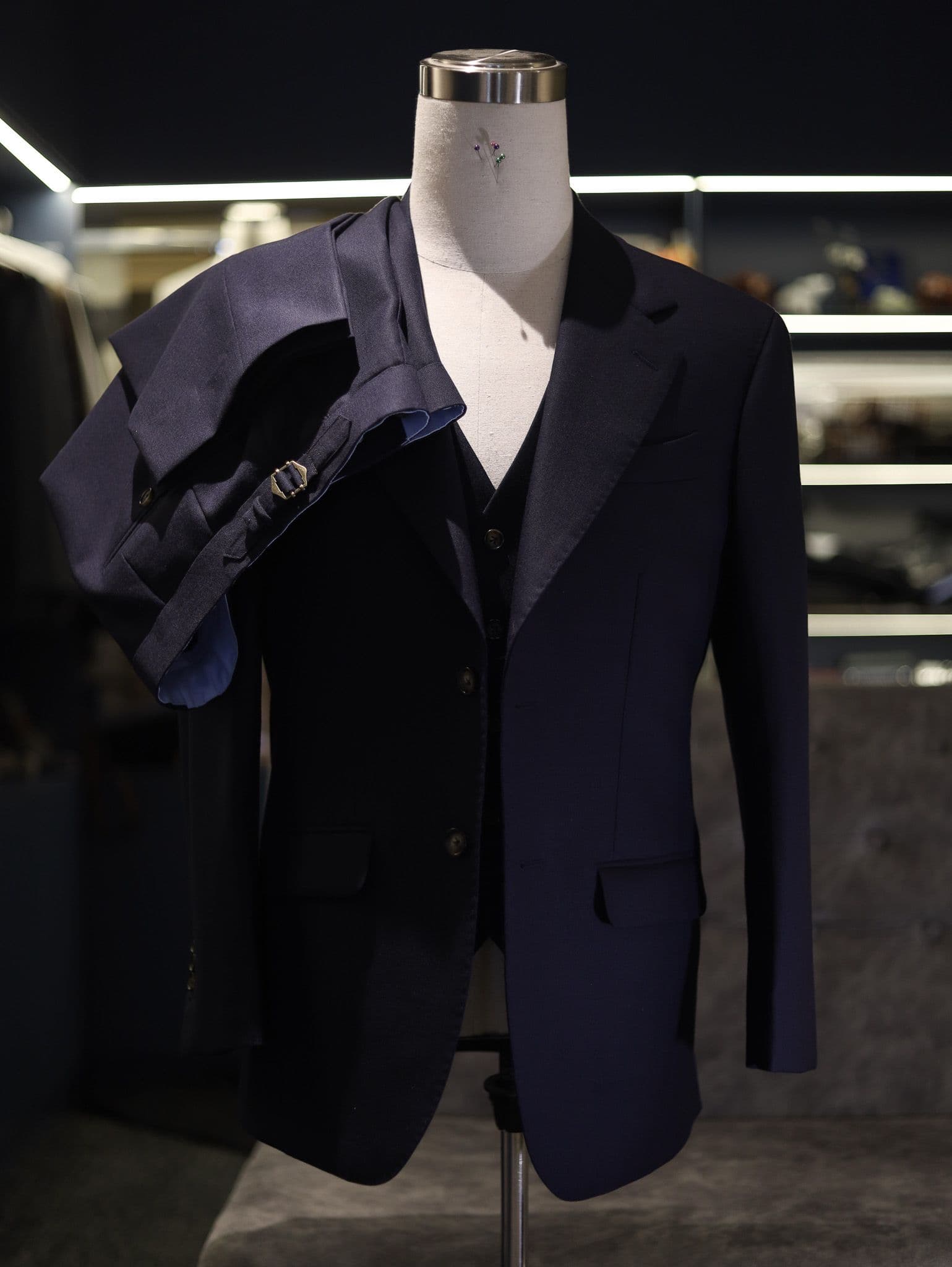 Tingeniator 3 Pieces Navy Suit
