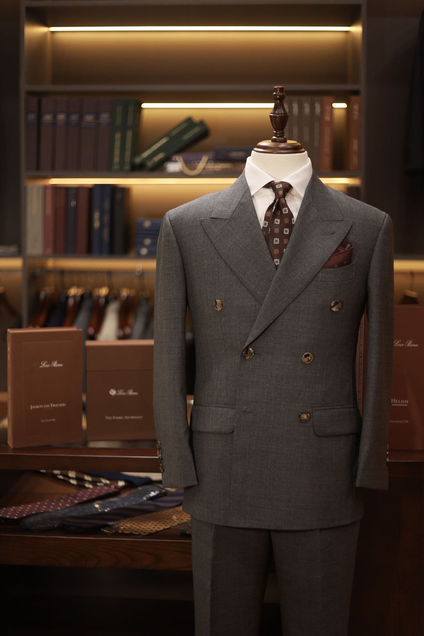 Drapers 2ply Mid Grey Double Breasted Suit