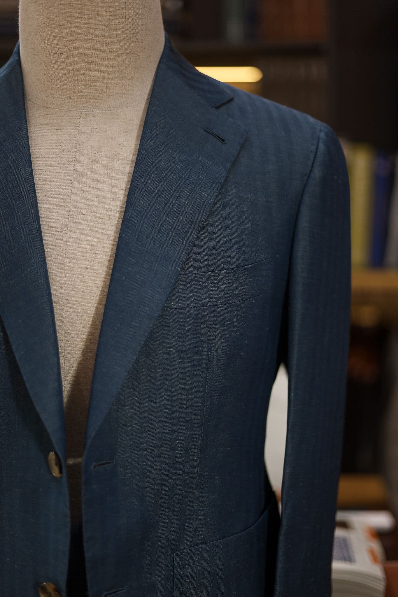 blue-wool-linen-herringbone-drapers-italy-suit