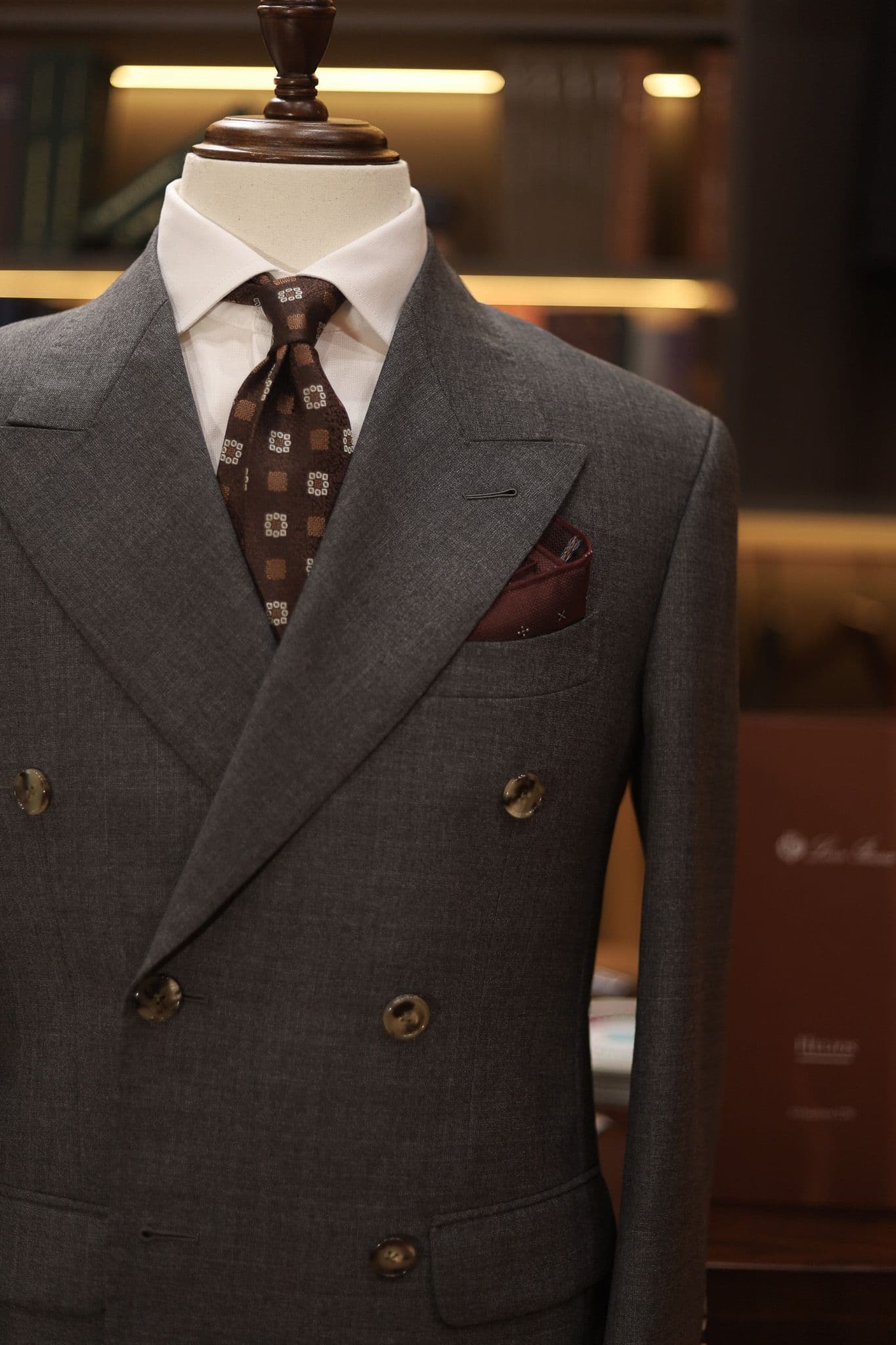drapers-2ply-mid-grey-double-breasted-suit