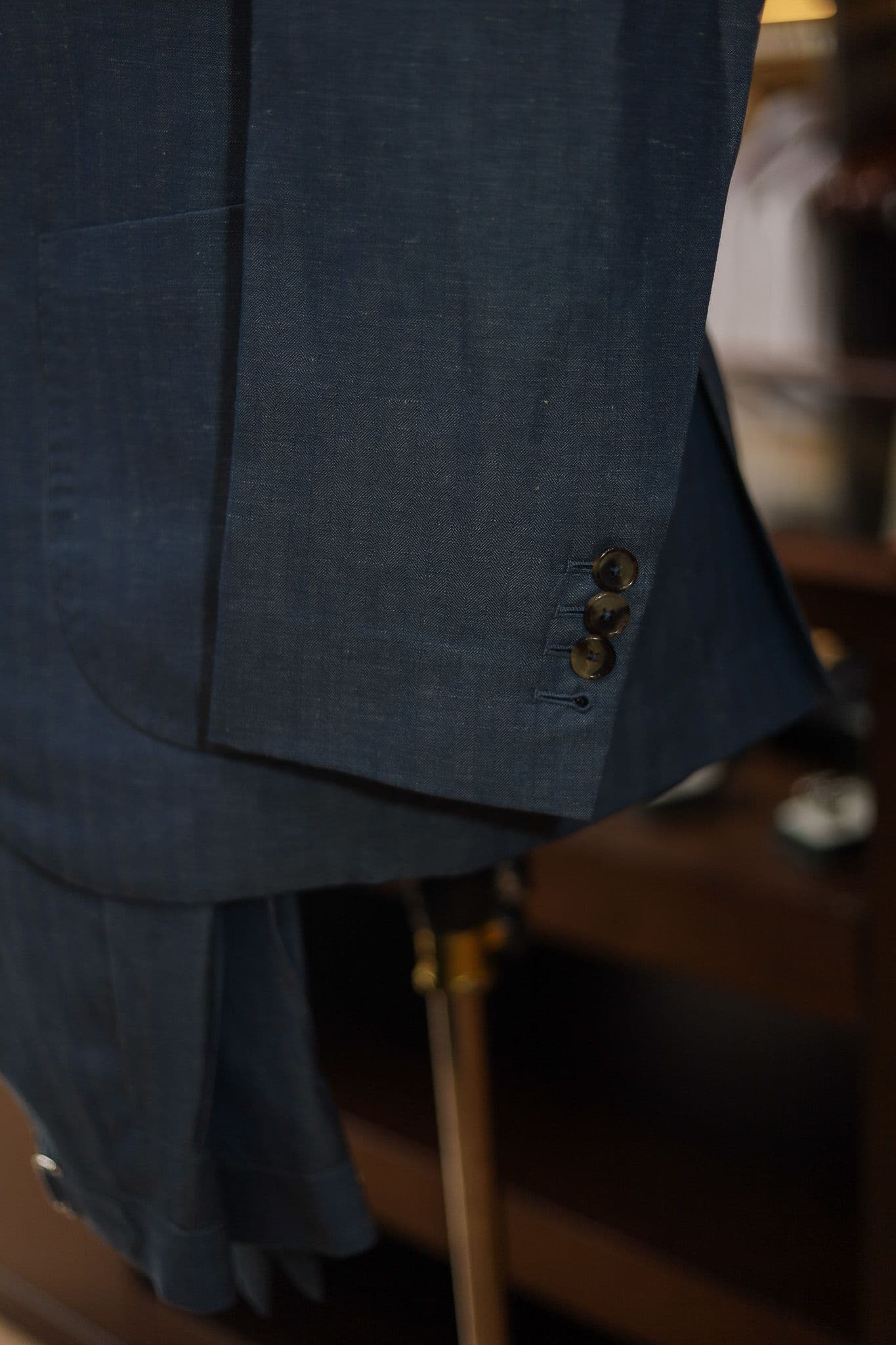 blue-wool-linen-herringbone-drapers-italy-suit
