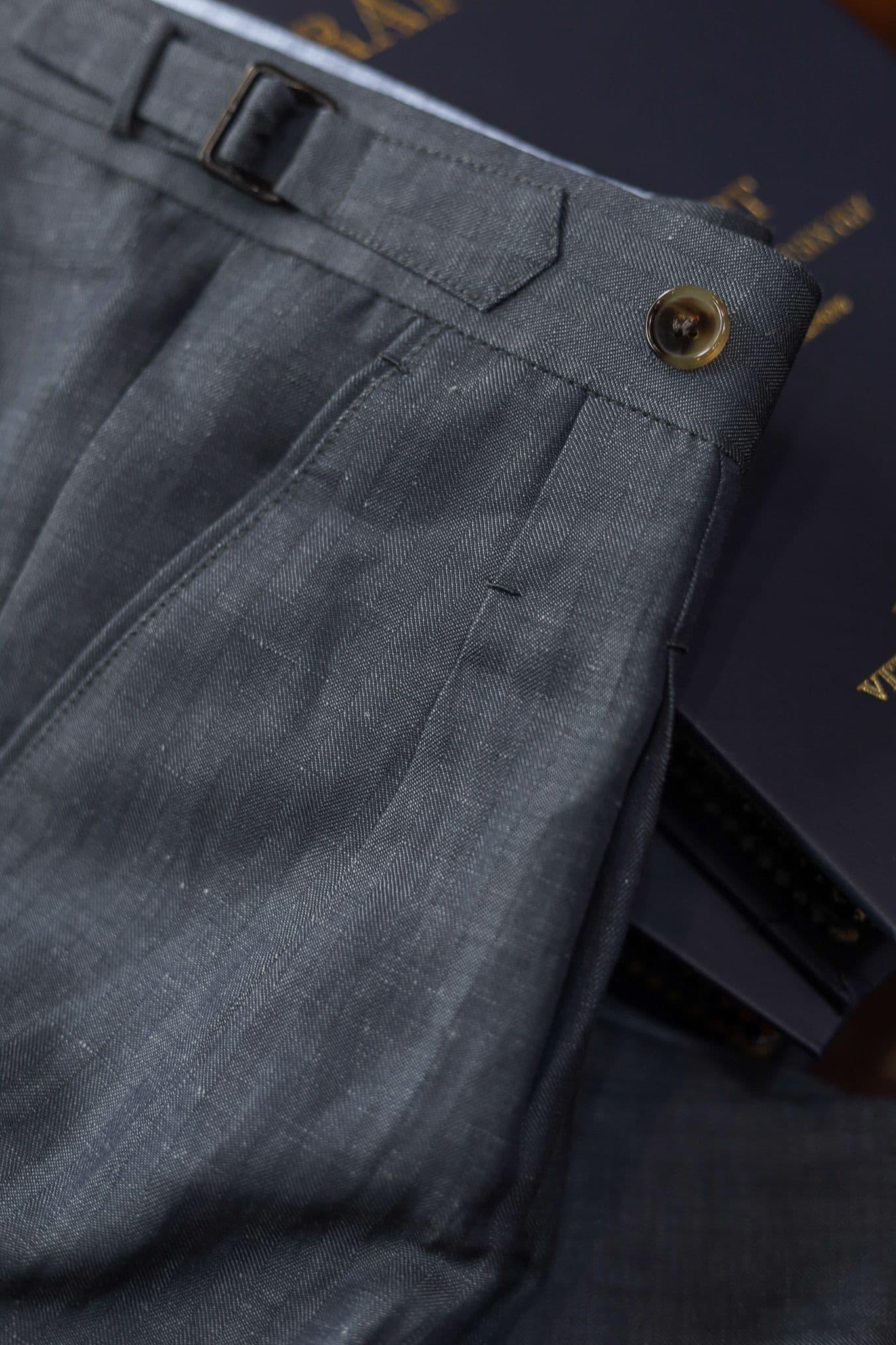 drapers-italy-bluestone-herringbone-wool-linen-suit