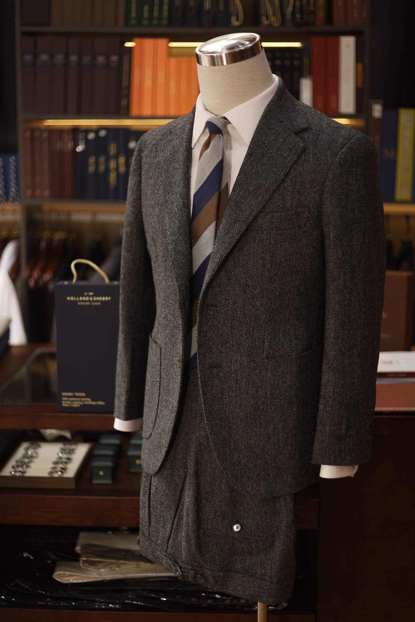 Grey Herringbone Holland&Sherry Sherry Tweed Suit