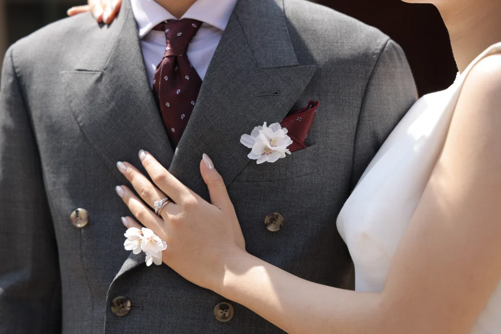 Vì Sao Chú Rể Nên Chọn Suit May Đo Cho Ngày Cưới?